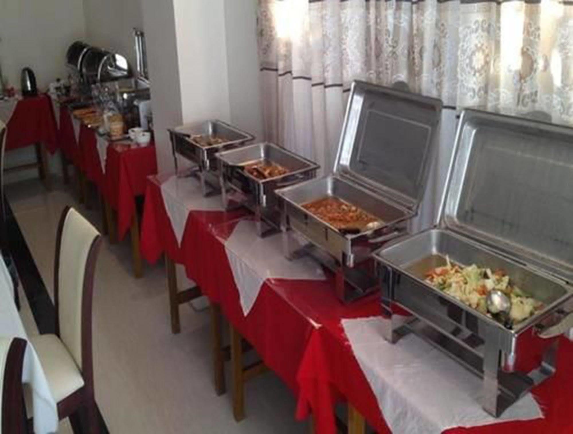 Hotel Myitkyinā מראה חיצוני תמונה