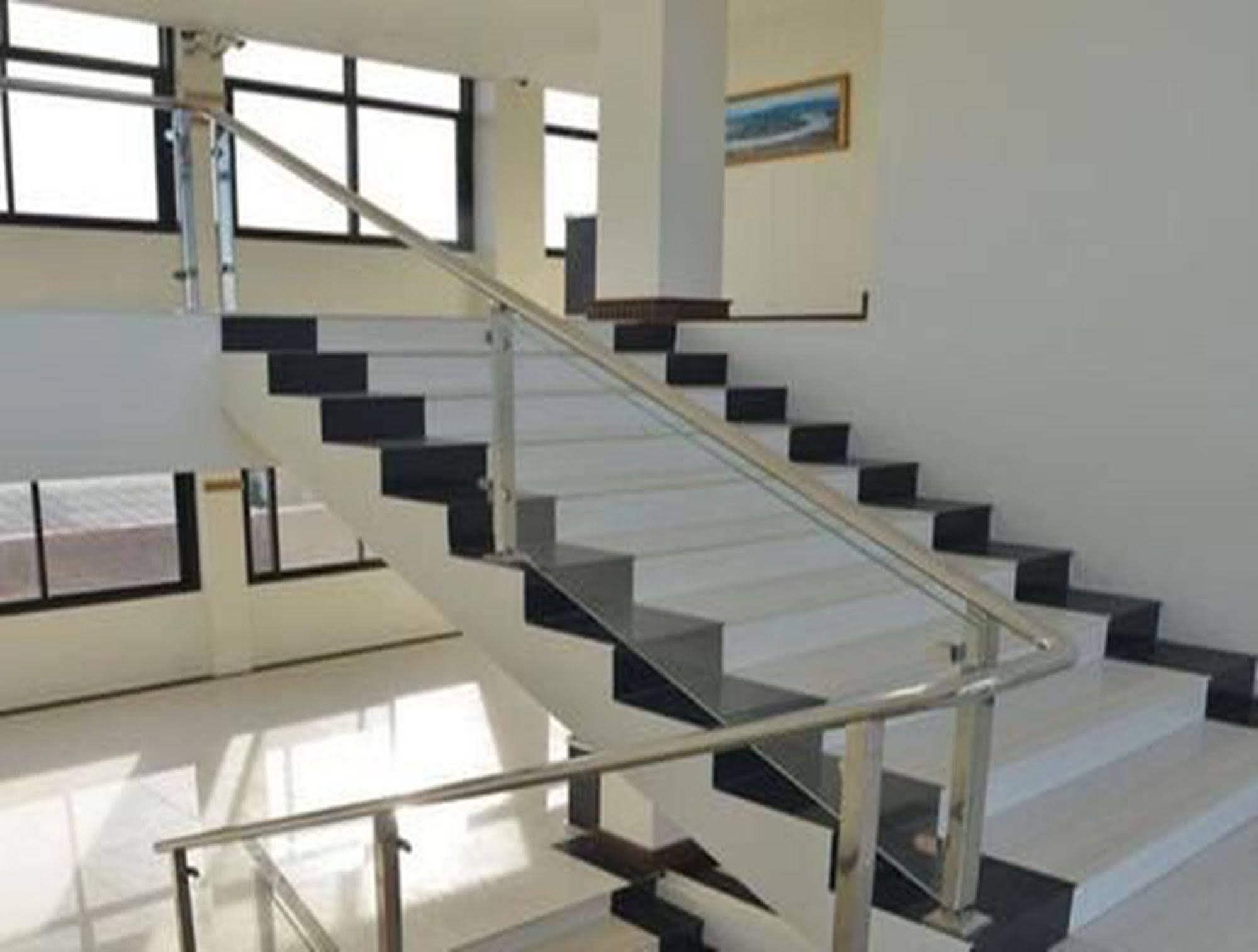 Hotel Myitkyinā מראה חיצוני תמונה